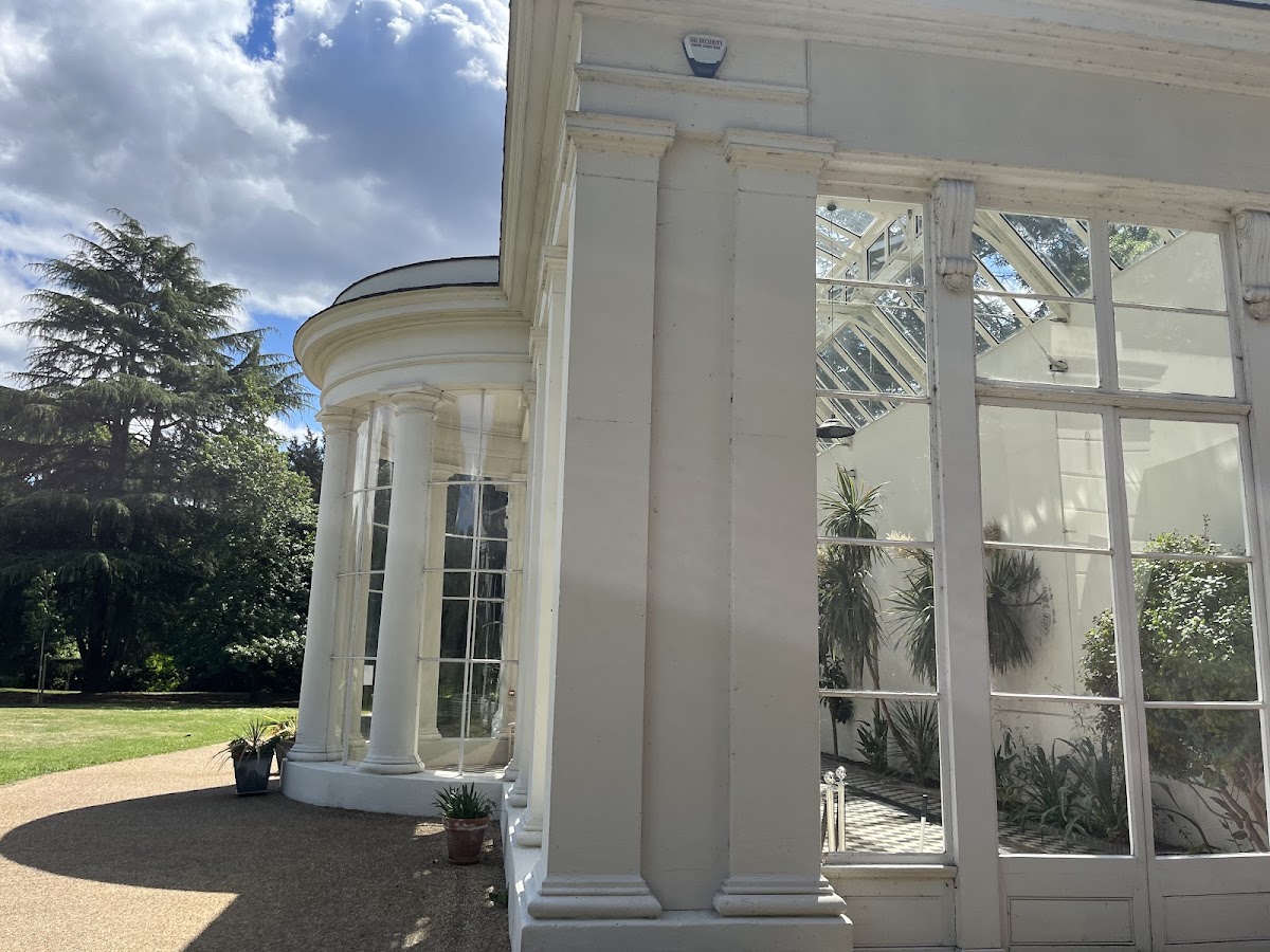 Gunnersbury Park