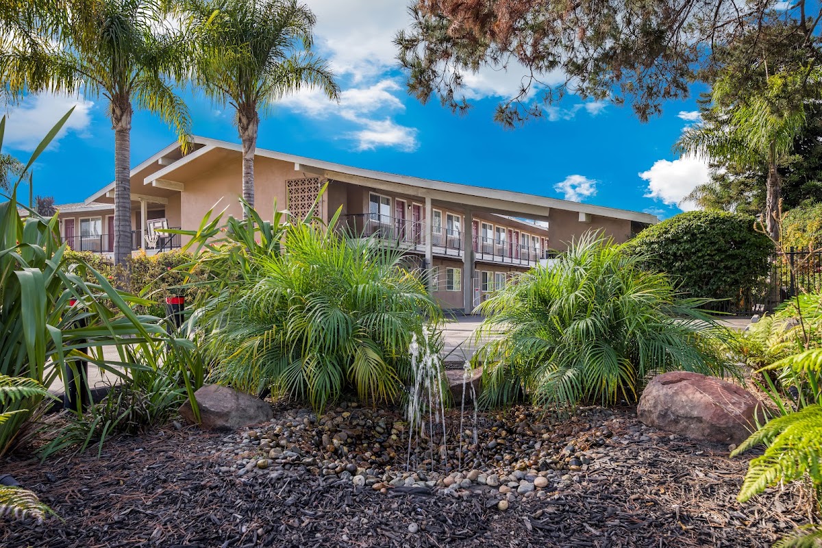 Bay Breeze Inn