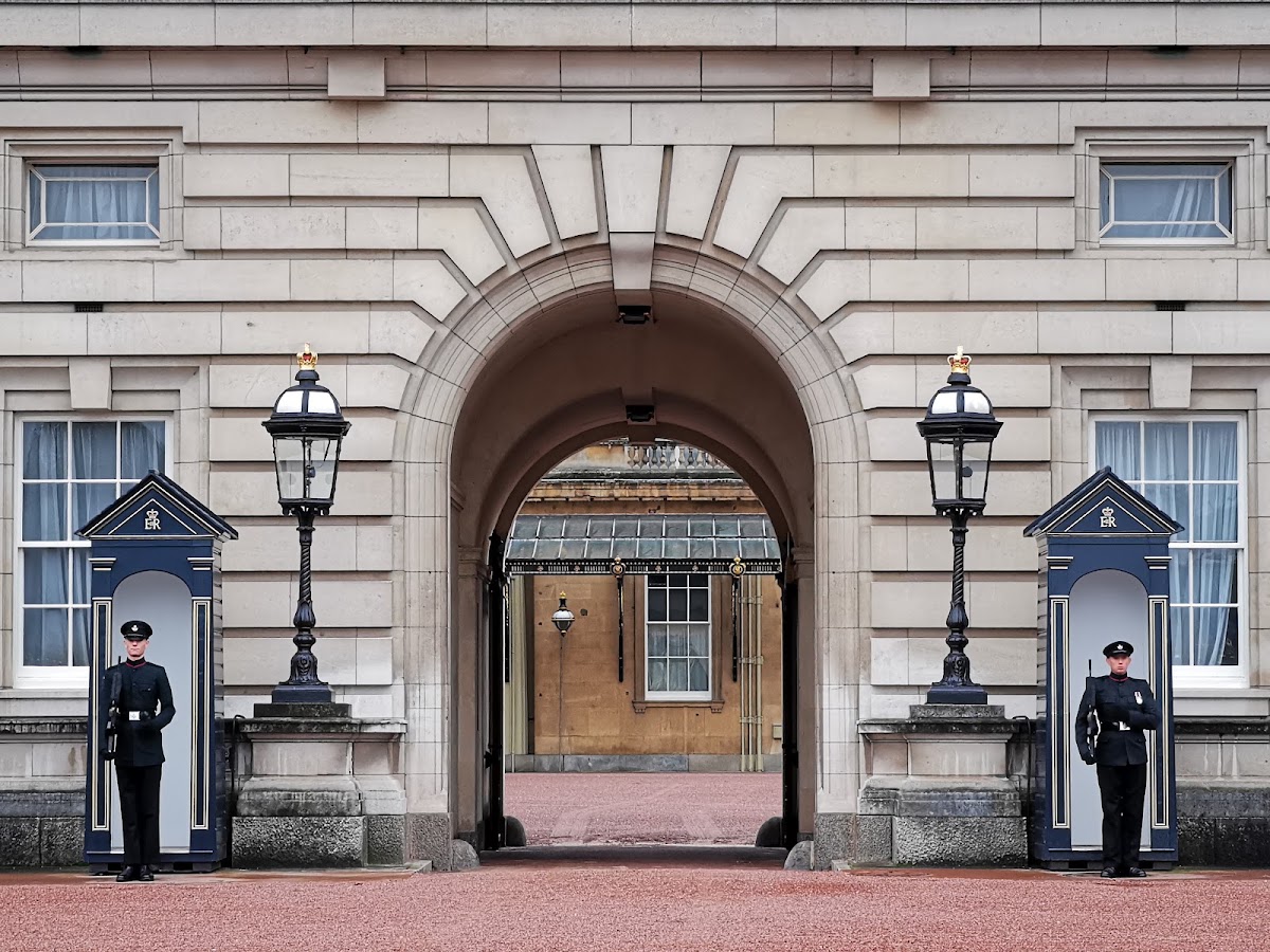 Buckingham Palace photo 5