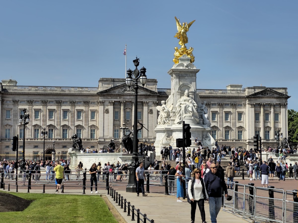 Buckingham Palace photo 6