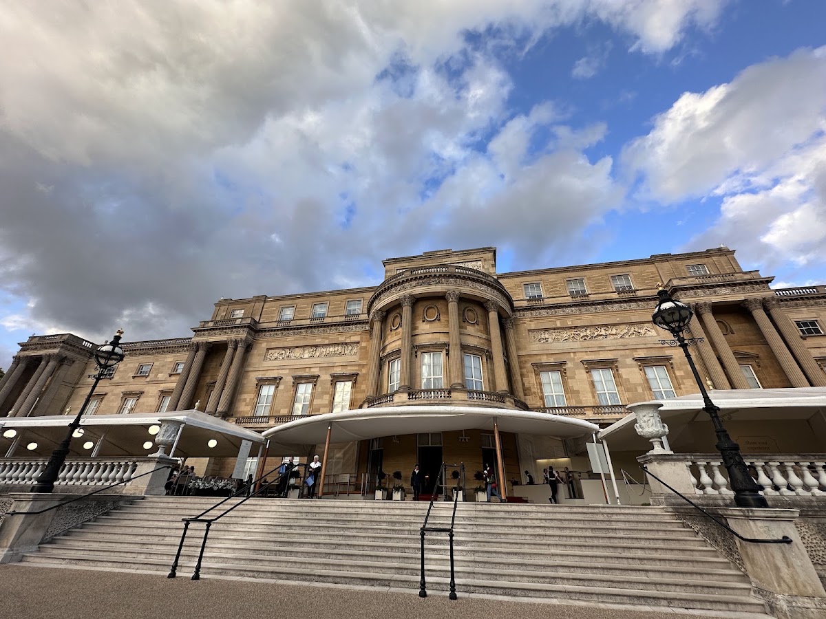 Buckingham Palace photo 8