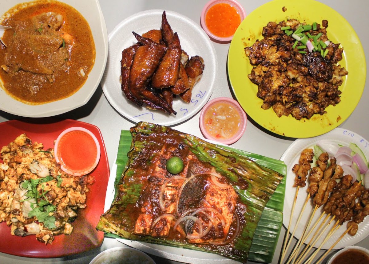 Chomp Chomp Food Centre photo 2