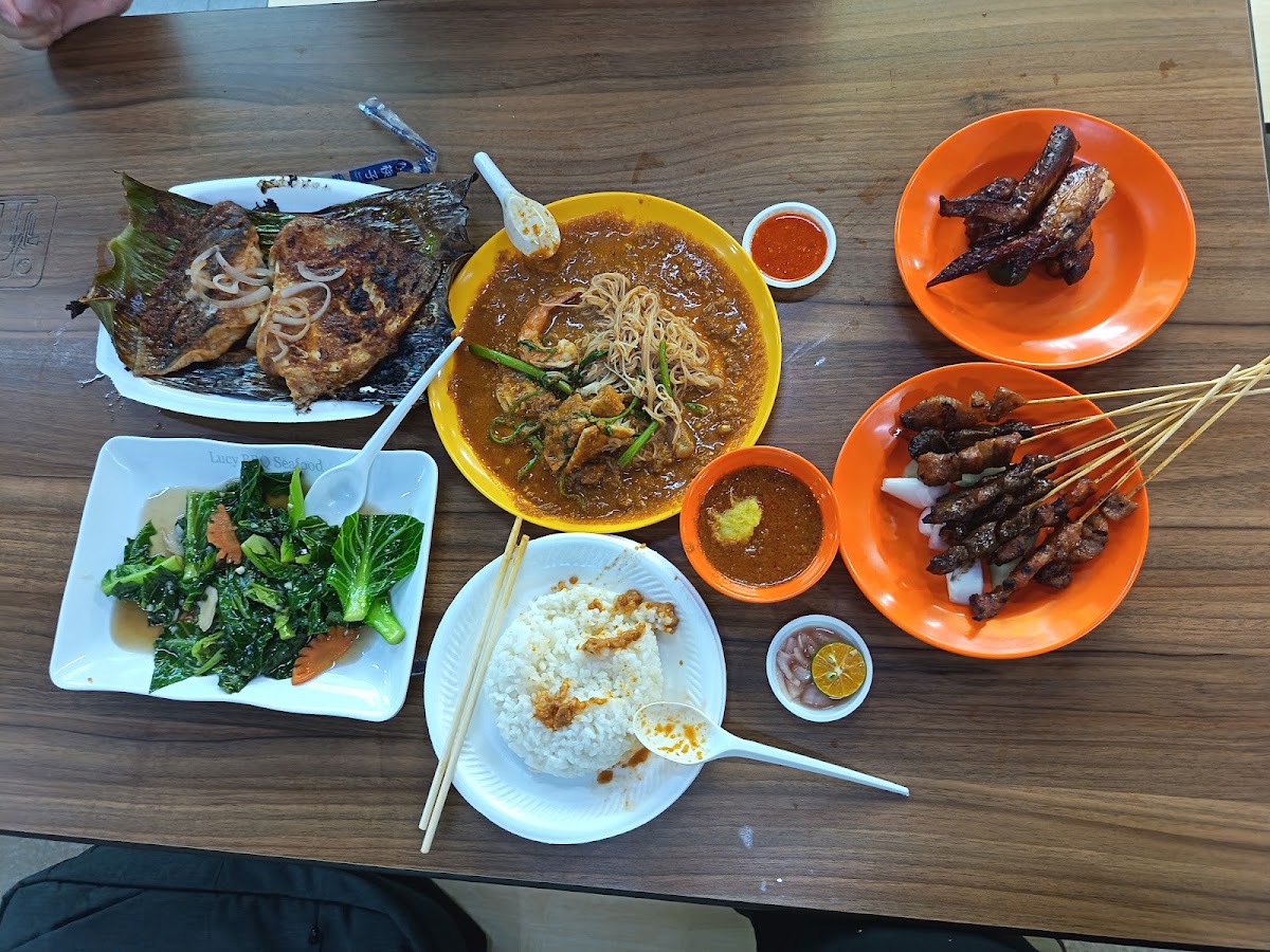 Chomp Chomp Food Centre photo 9