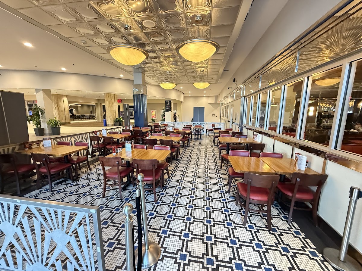 Silver Diner photo 4