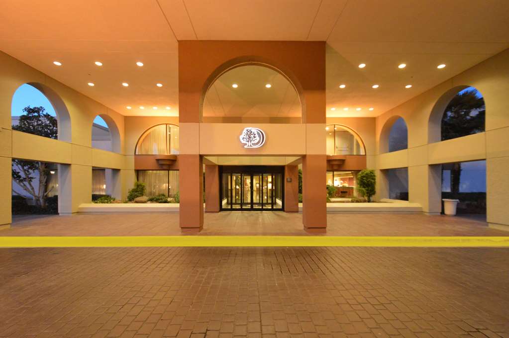 DoubleTree by Hilton Hotel Newark - Fremont photo 4