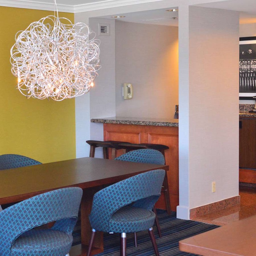 DoubleTree by Hilton Hotel Newark - Fremont photo 6