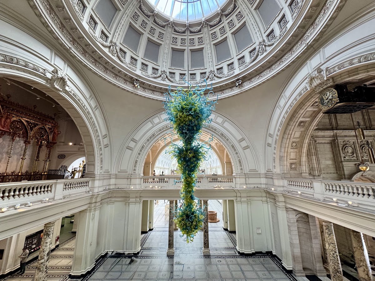 Victoria and Albert Museum photo 5
