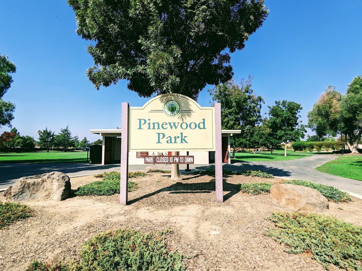 Pinewood Park photo 3