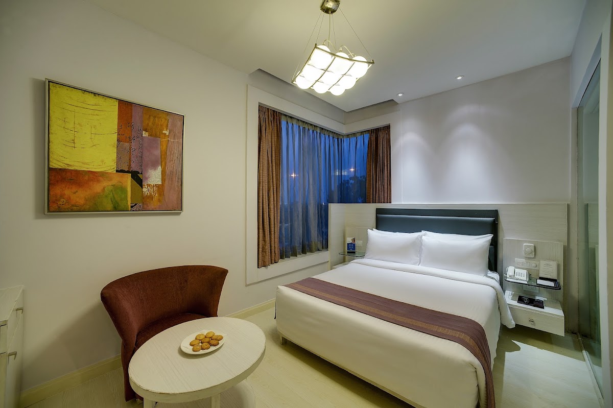 Sarovar Portico Naraina photo 2