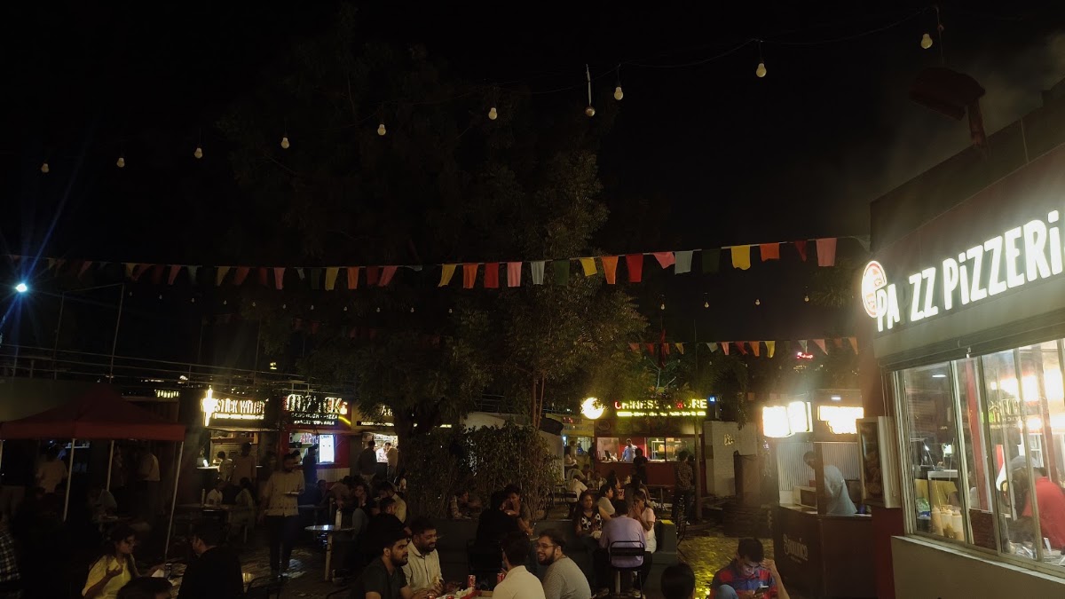 Urban Chowk - Rajpath Club Road photo 8