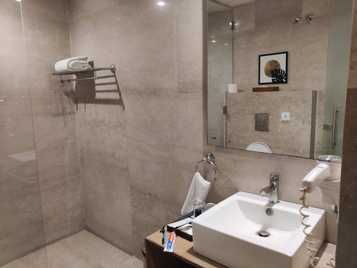 Udman Hotel Panchshila Park photo 3