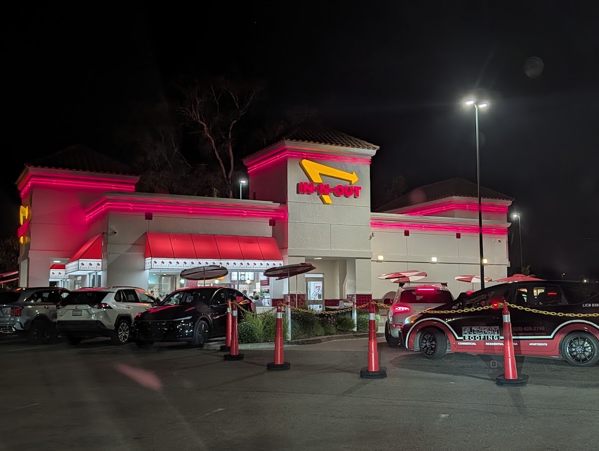 In-N-Out Burger photo 6