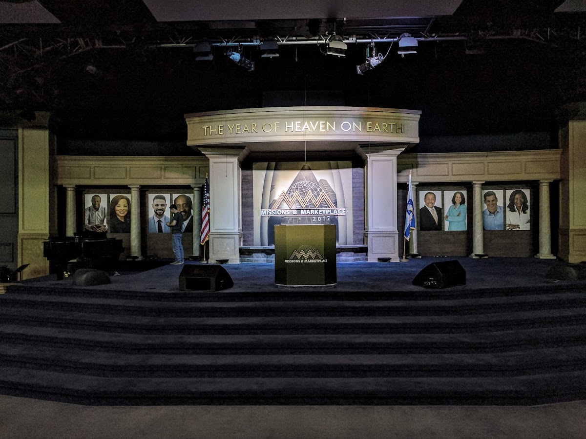 Living Word Christian Center photo 3